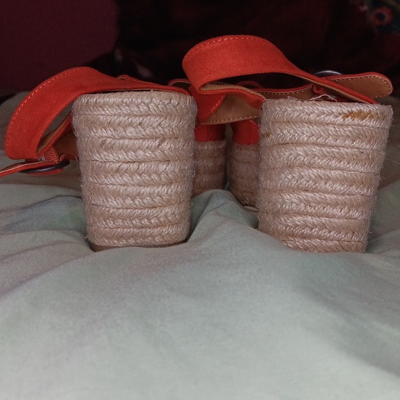 Espadrilles Wedges Universal Thread Size:7 gently worn - Picture 9 of 9